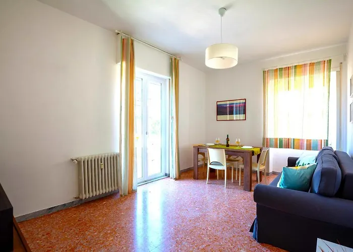 Appartement Hostly - Family Stresa